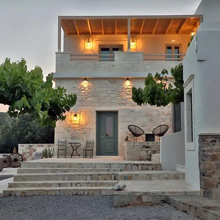 Amvikas Suites-sitia, By Comfortbnb Sitia (Crete)