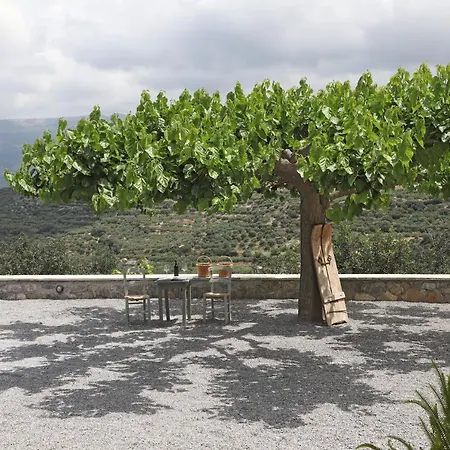 Amvikas Suites-sitia, By Comfortbnb Apartment