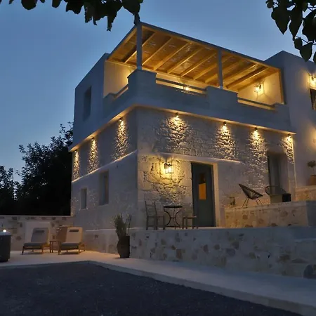 Amvikas Suites-sitia, By Comfortbnb Apartment