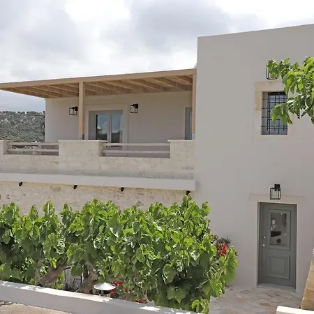 Apartment Amvikas Suites-sitia, By Comfortbnb