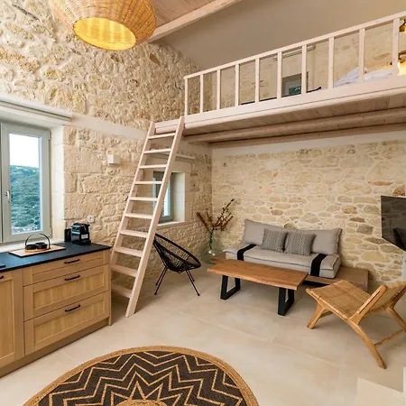 Apartment Amvikas Suites-sitia, By Comfortbnb *