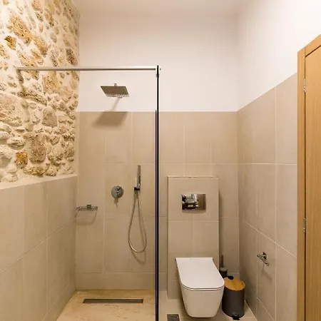 Amvikas Suites-sitia, By Comfortbnb Sitia (Crete)